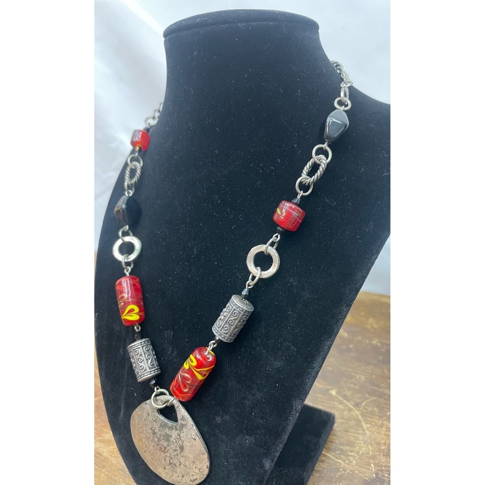 Artisan Red Lampwork Glass Bead Necklace Hammered Silver Tone Pendant Boho 18.5" - Picture 3 of 6